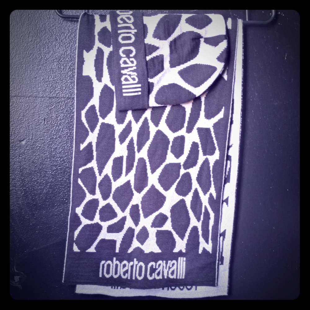 Roberto Cavalli Wool Scarf and Beanie